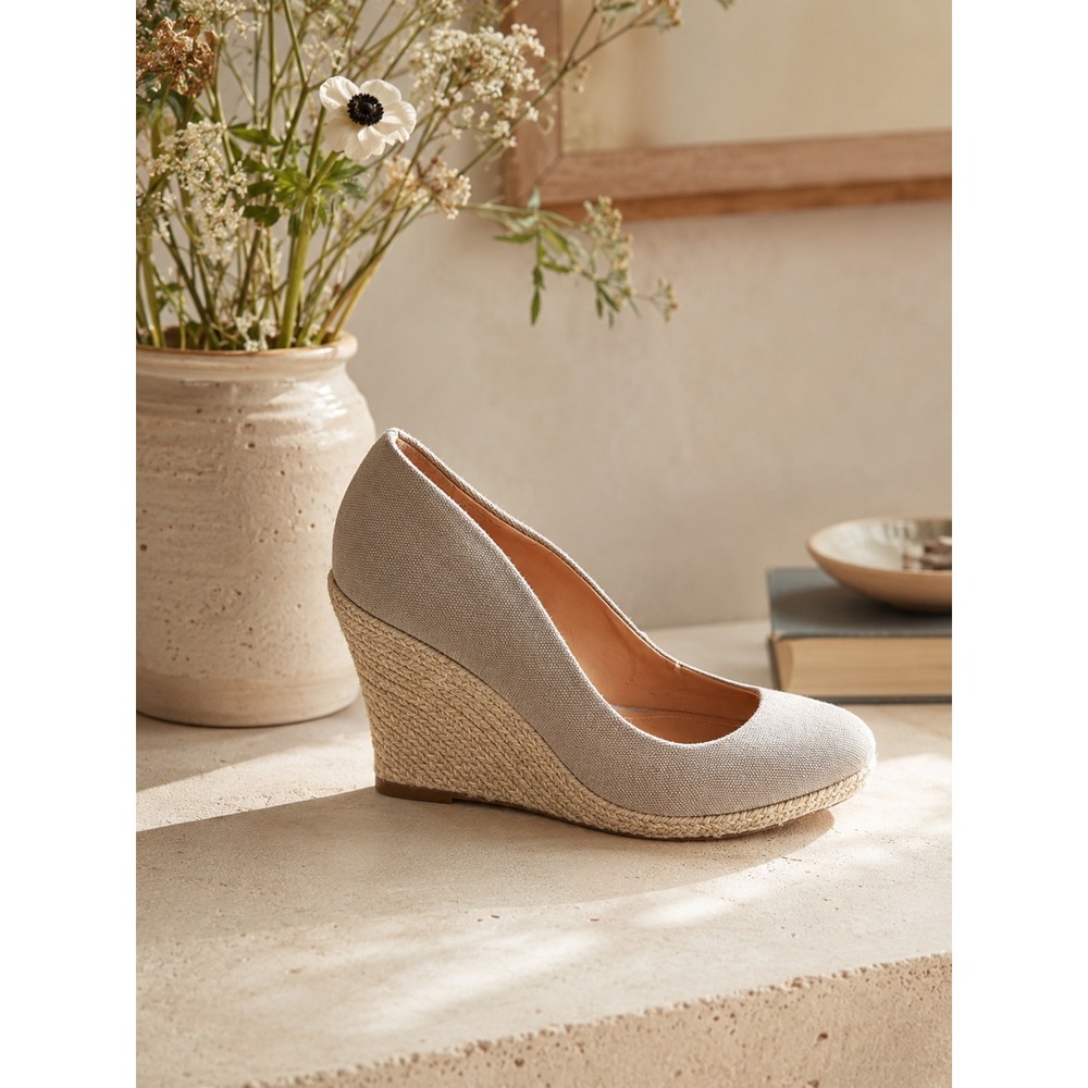 Schutz Women's Canvas Espadrille Wedge Pumps Beige Almond Toe Made in Brazil- 10